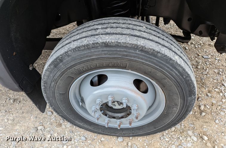 image for item LF9726 2011 Ford F450 Super Duty  truck cab and chassis