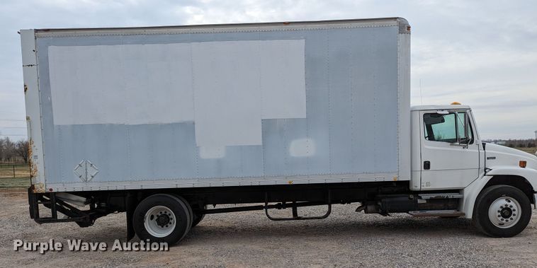 image for item LF9729 2002 Freightliner FL70  box truck