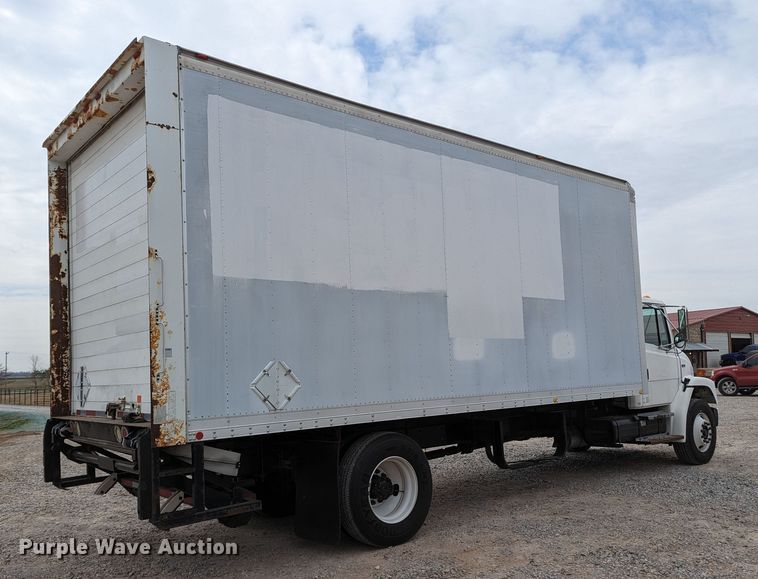 image for item LF9729 2002 Freightliner FL70  box truck