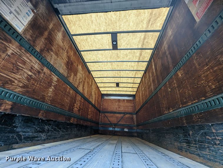 image for item LF9729 2002 Freightliner FL70  box truck