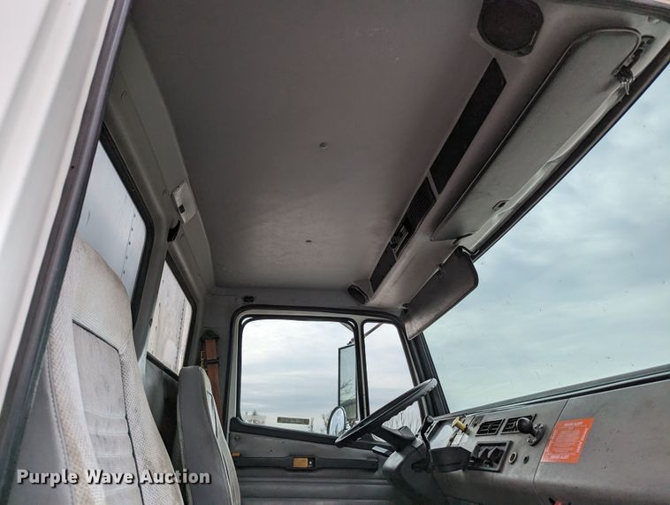 image for item LF9729 2002 Freightliner FL70  box truck