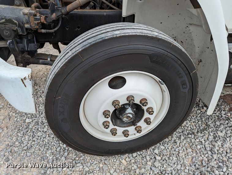 image for item LF9729 2002 Freightliner FL70  box truck