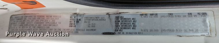 image for item LF9729 2002 Freightliner FL70  box truck