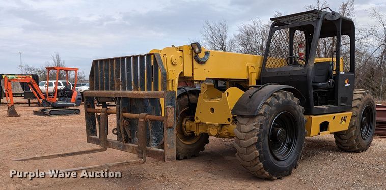 image for item LF9733 2001 Caterpillar TH83  telehandler