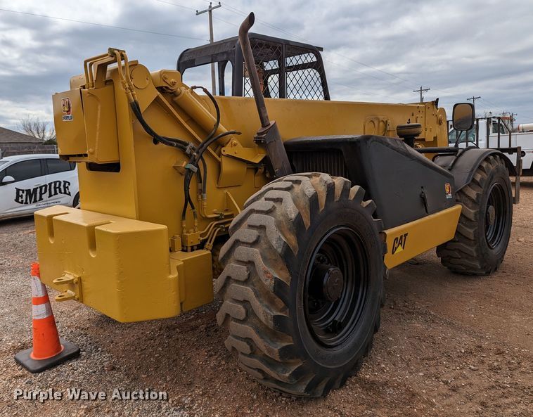 image for item LF9733 2001 Caterpillar TH83  telehandler