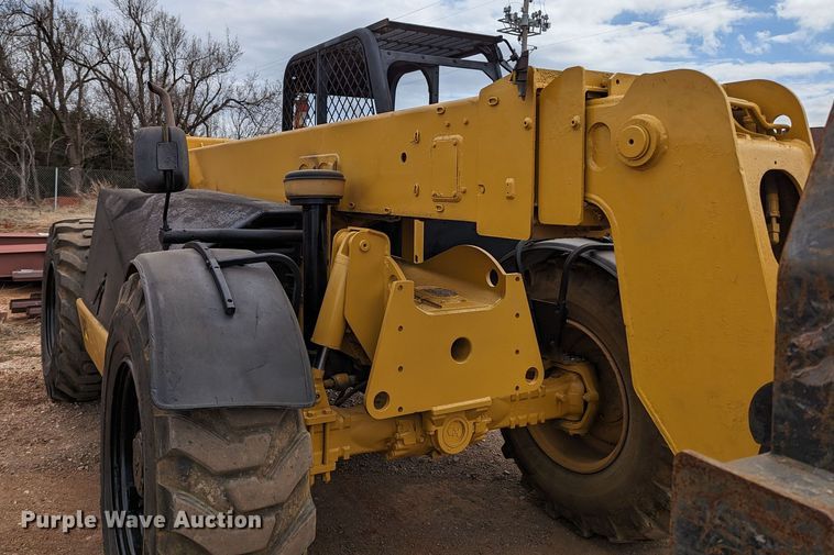 image for item LF9733 2001 Caterpillar TH83  telehandler