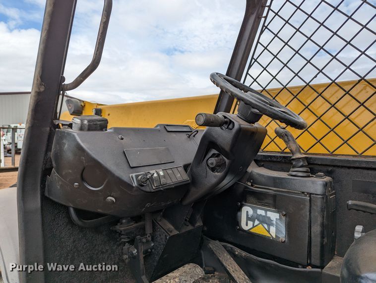 image for item LF9733 2001 Caterpillar TH83  telehandler