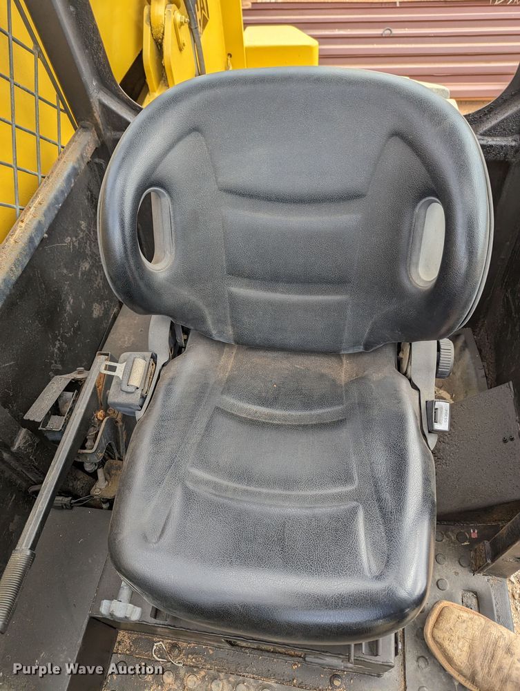 image for item LF9733 2001 Caterpillar TH83  telehandler