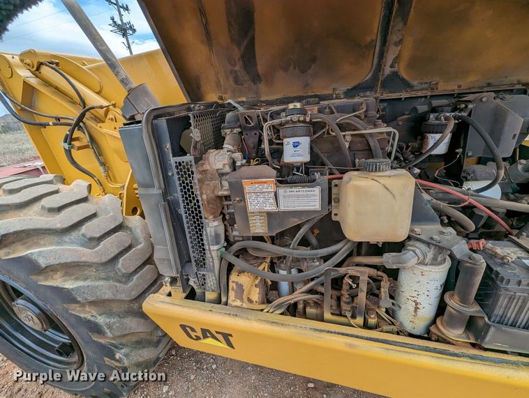 image for item LF9733 2001 Caterpillar TH83  telehandler