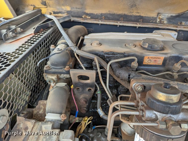 image for item LF9733 2001 Caterpillar TH83  telehandler