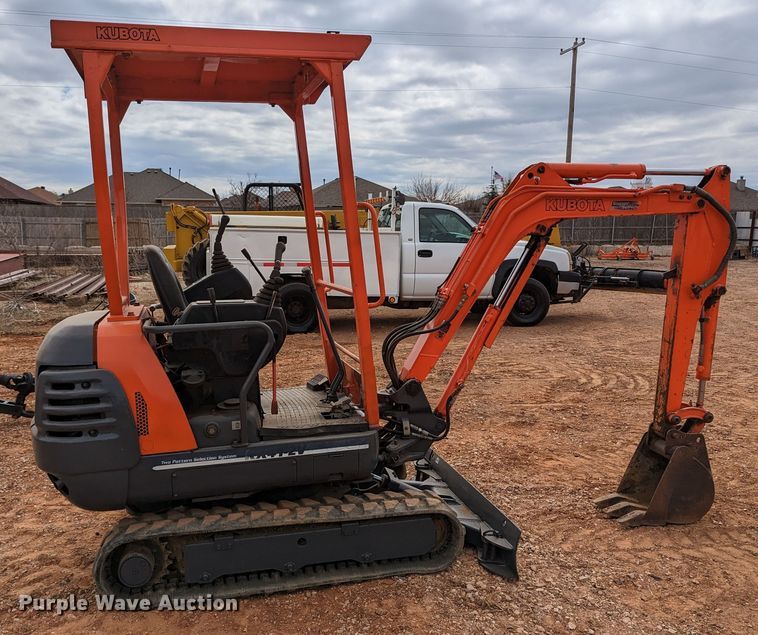 image for item LF9736 2002 Kubota KX41-2  mini excavator