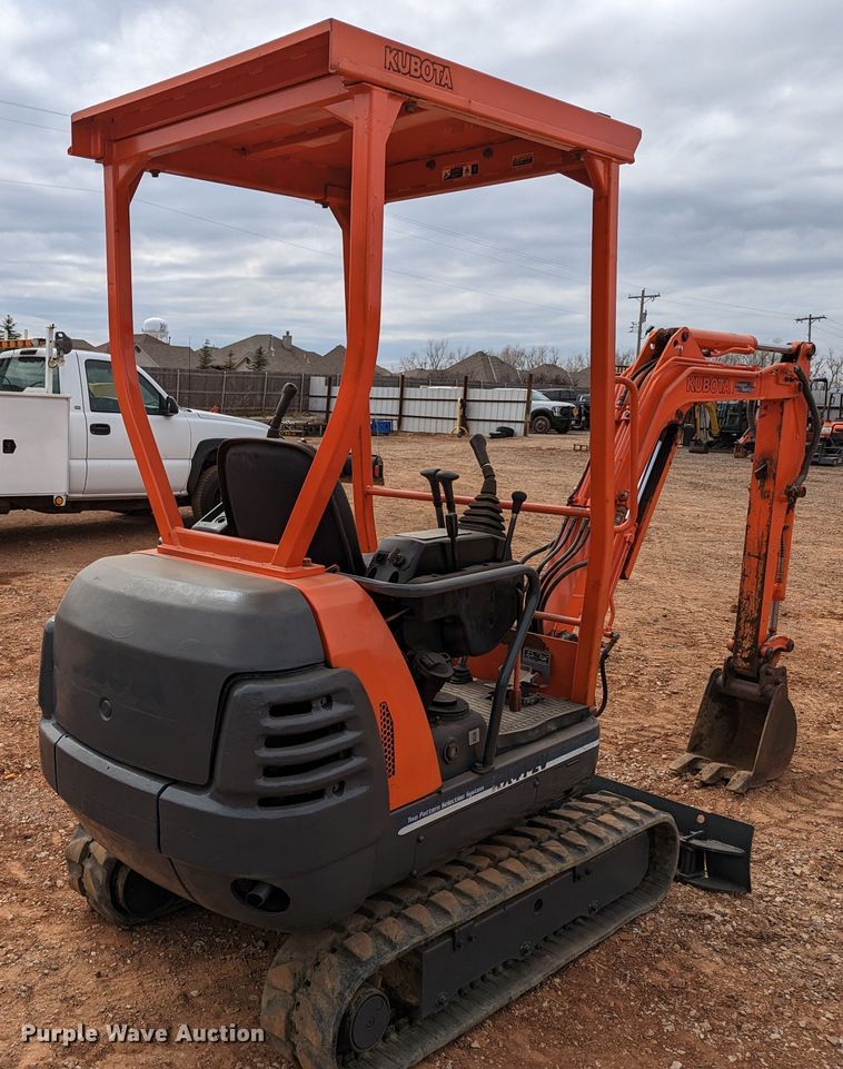 image for item LF9736 2002 Kubota KX41-2  mini excavator