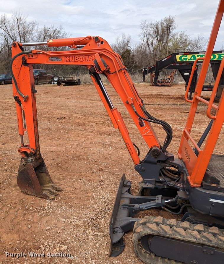 image for item LF9736 2002 Kubota KX41-2  mini excavator