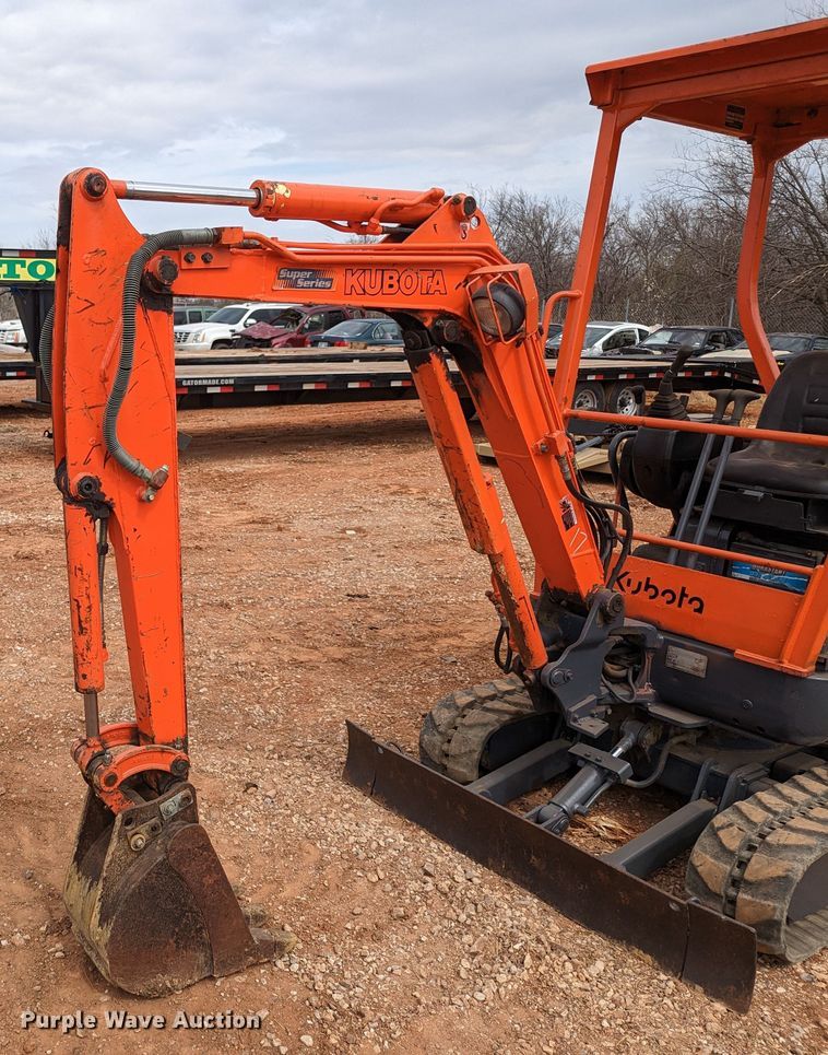 image for item LF9736 2002 Kubota KX41-2  mini excavator