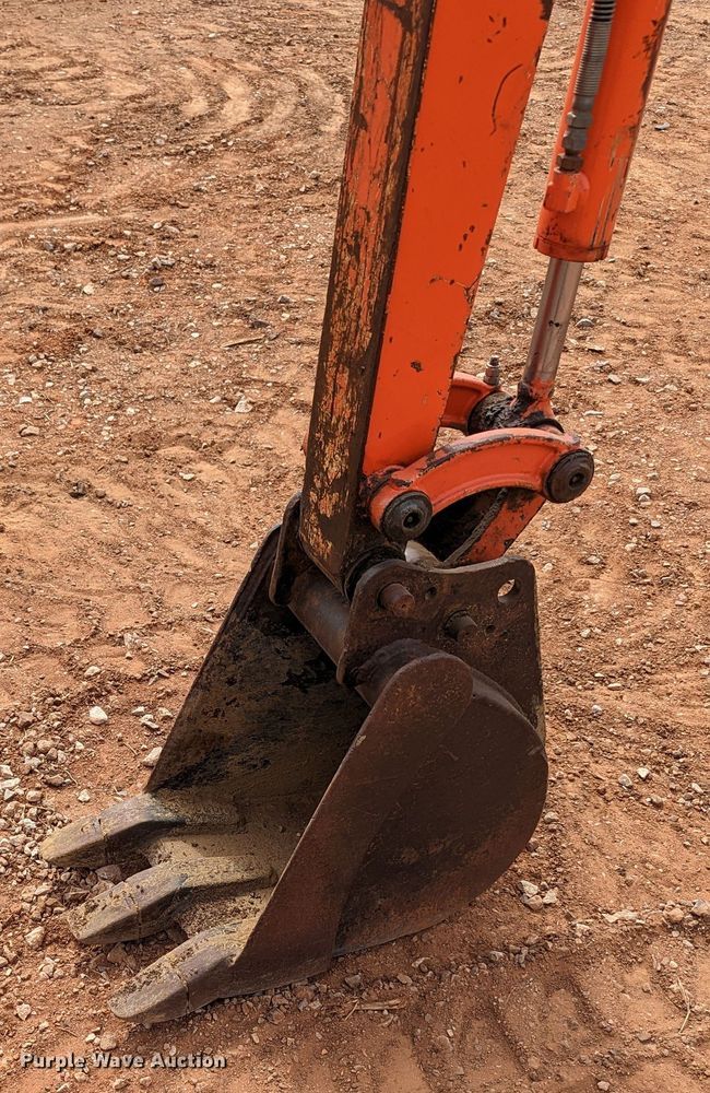 image for item LF9736 2002 Kubota KX41-2  mini excavator