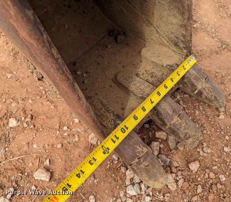 image for item LF9736 2002 Kubota KX41-2  mini excavator