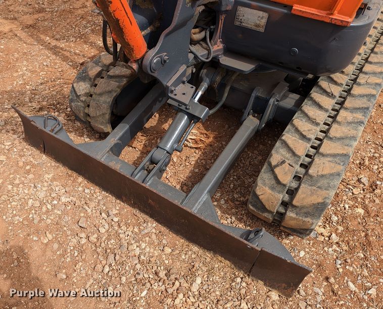 image for item LF9736 2002 Kubota KX41-2  mini excavator