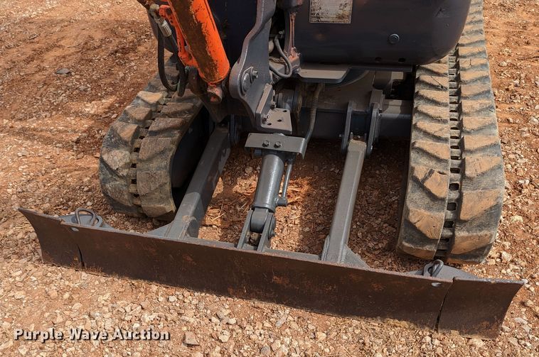 image for item LF9736 2002 Kubota KX41-2  mini excavator