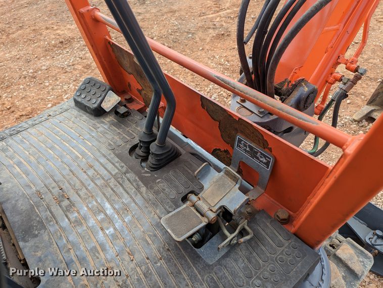 image for item LF9736 2002 Kubota KX41-2  mini excavator