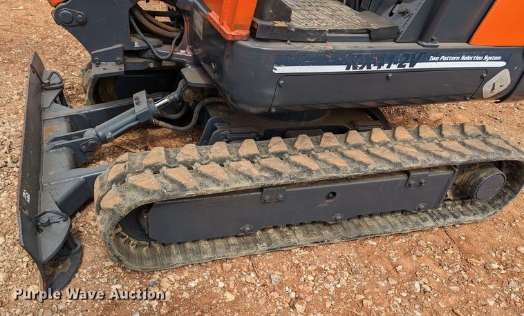 image for item LF9736 2002 Kubota KX41-2  mini excavator
