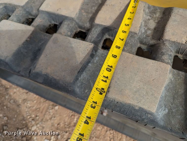 image for item LF9738 2018 New Holland C227 tracked skid steer loader