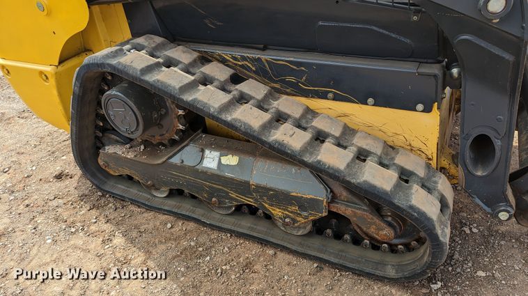 image for item LF9738 2018 New Holland C227 tracked skid steer loader