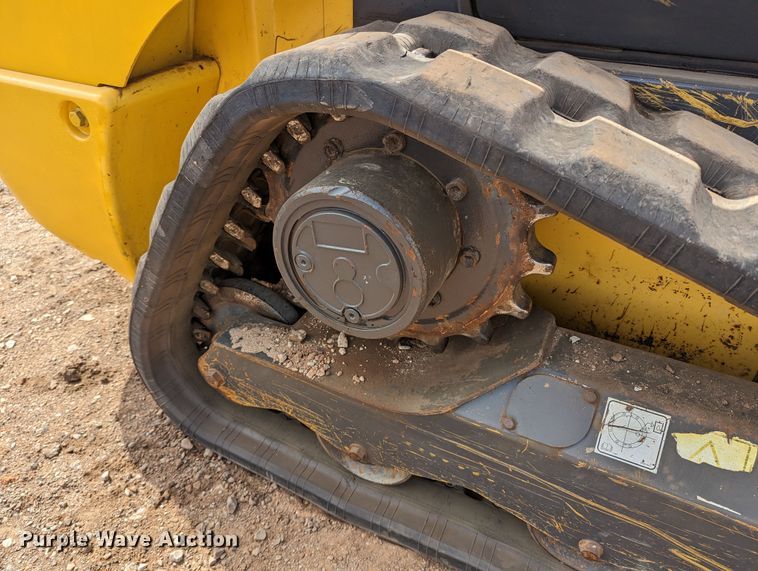 image for item LF9738 2018 New Holland C227 tracked skid steer loader