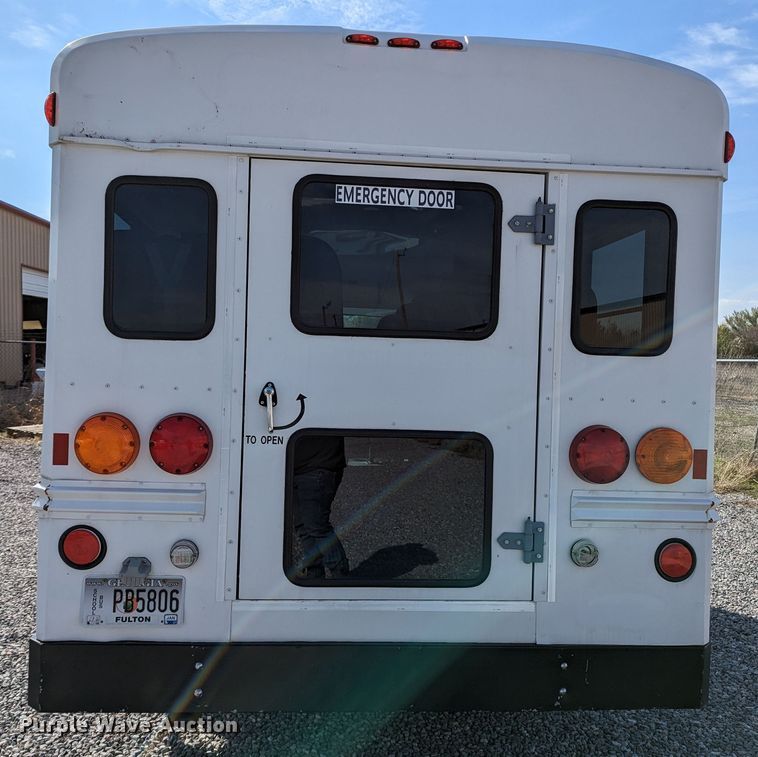 image for item LF9739 2009 Chevrolet Express G3500  school bus