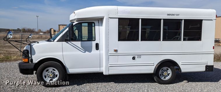 image for item LF9739 2009 Chevrolet Express G3500  school bus