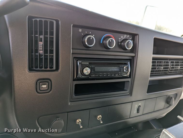 image for item LF9739 2009 Chevrolet Express G3500  school bus