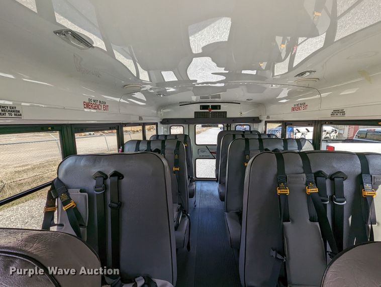 image for item LF9739 2009 Chevrolet Express G3500  school bus