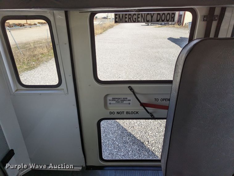 image for item LF9739 2009 Chevrolet Express G3500  school bus