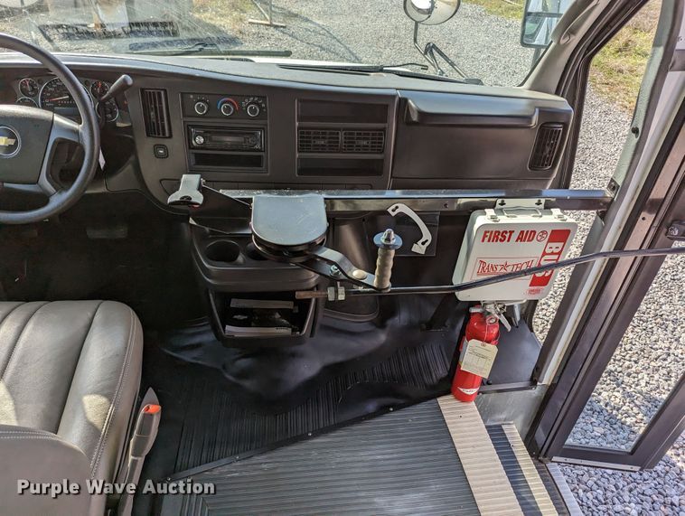 image for item LF9739 2009 Chevrolet Express G3500  school bus