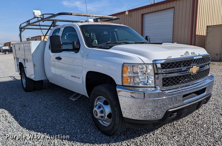 image for item LF9740 2011 Chevrolet Silverado 3500HD  Ext. Cab utility bed pickup truck