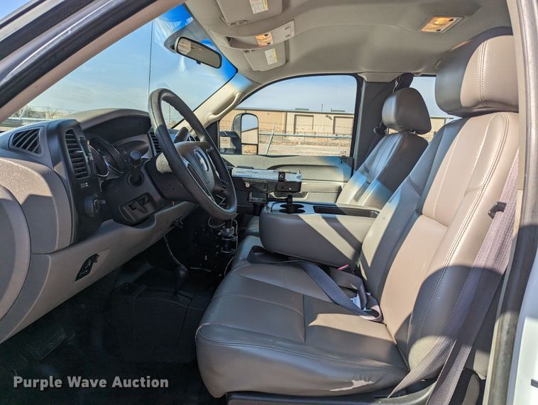 image for item LF9740 2011 Chevrolet Silverado 3500HD  Ext. Cab utility bed pickup truck