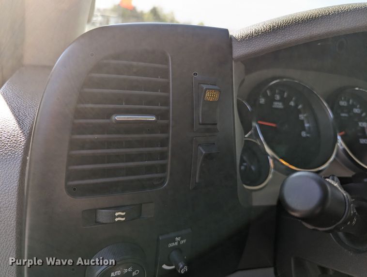 image for item LF9740 2011 Chevrolet Silverado 3500HD  Ext. Cab utility bed pickup truck