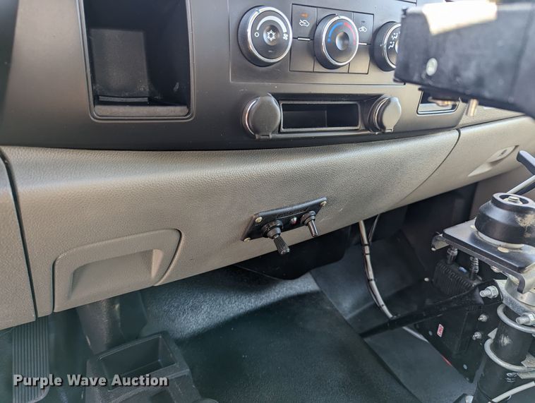 image for item LF9740 2011 Chevrolet Silverado 3500HD  Ext. Cab utility bed pickup truck