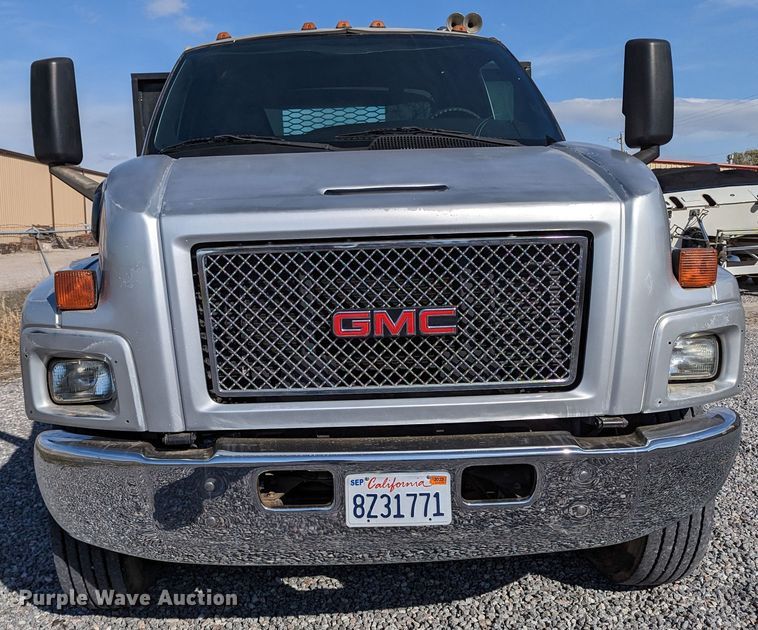 image for item LF9741 2005 GMC C7  flatbed truck