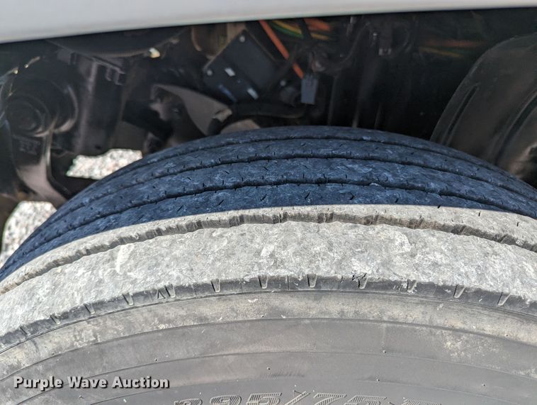 image for item LF9741 2005 GMC C7  flatbed truck