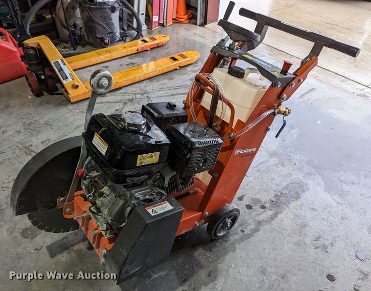 image for item LF9748 Husqvarna FS400  concrete saw