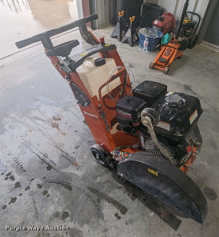 image for item LF9748 Husqvarna FS400  concrete saw