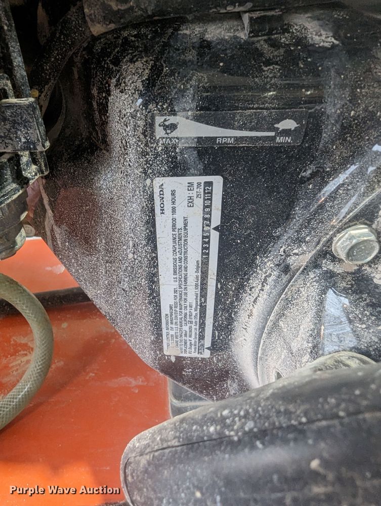 image for item LF9748 Husqvarna FS400  concrete saw