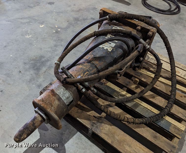 image for item LF9751 Bobcat HB1180  breaker