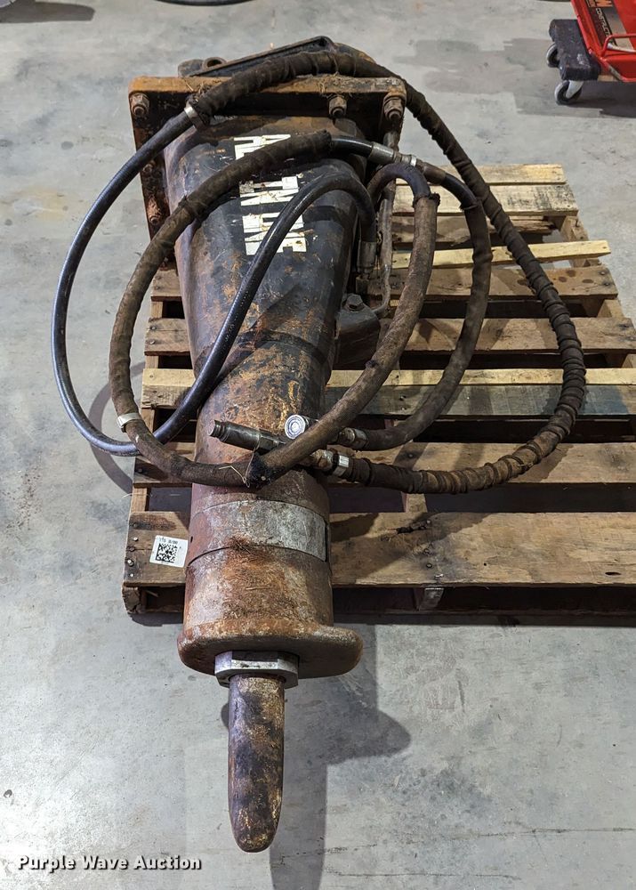 image for item LF9751 Bobcat HB1180  breaker