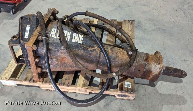 image for item LF9751 Bobcat HB1180  breaker