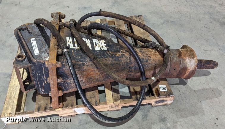 image for item LF9751 Bobcat HB1180  breaker