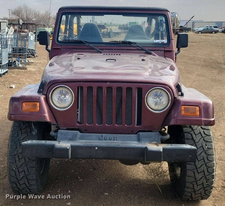 image for item LG9520 2002 Jeep Wrangler  SUV