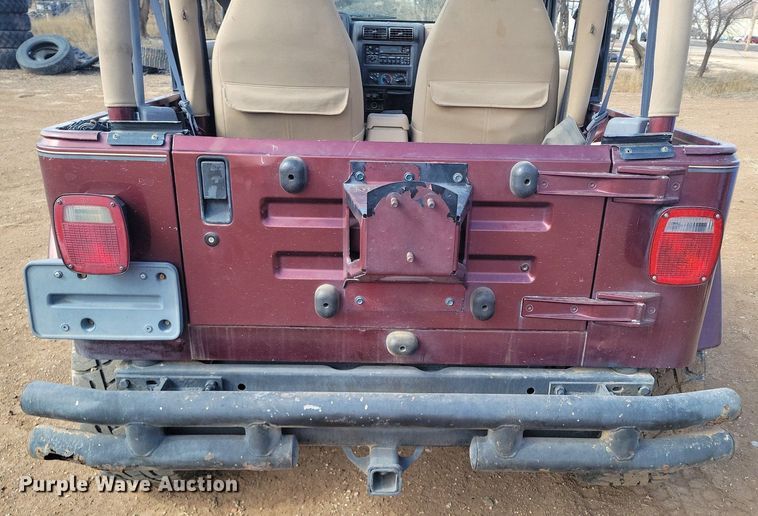 image for item LG9520 2002 Jeep Wrangler  SUV