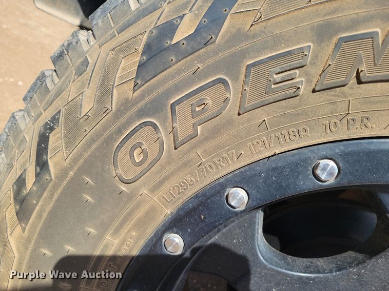 image for item LG9520 2002 Jeep Wrangler  SUV