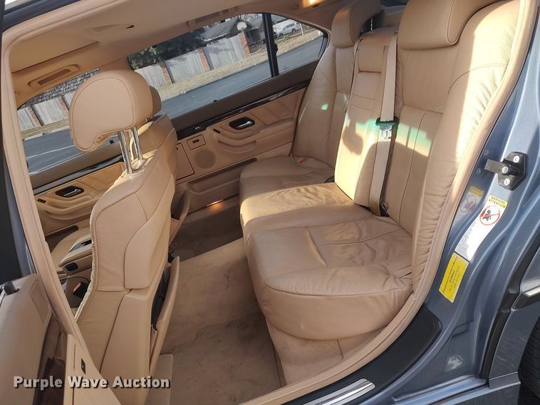 image for item LG9589 2001 BMW 740iL